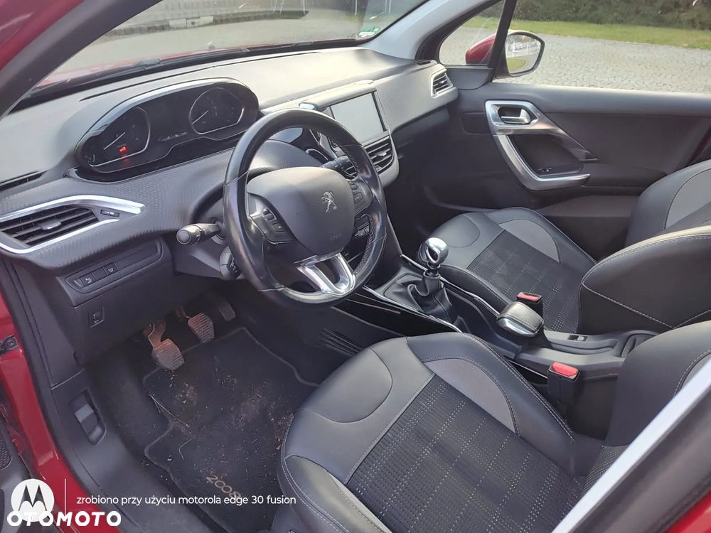 Peugeot 2008 BlueHDi FAP 120 STOP & START Allure - 11