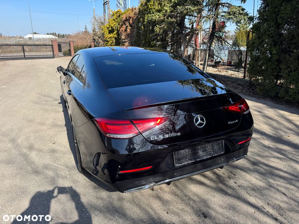 Mercedes-Benz CLS 300 d 4Matic 9G-TRONIC AMG Line - 17