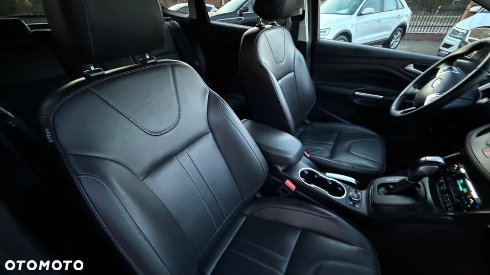 Ford Kuga 2.0 TDCi 4x4 Titanium - 27