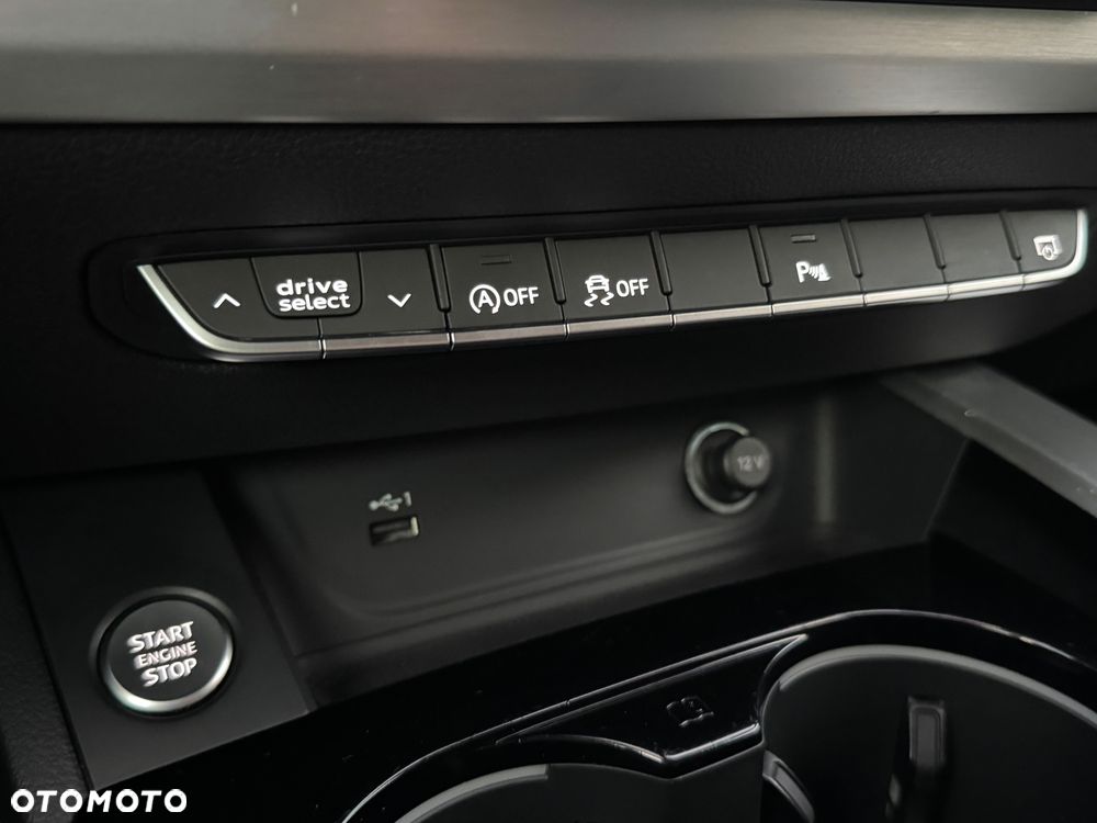 Audi A4 Avant 40 TDI quattro S tronic S line - 35