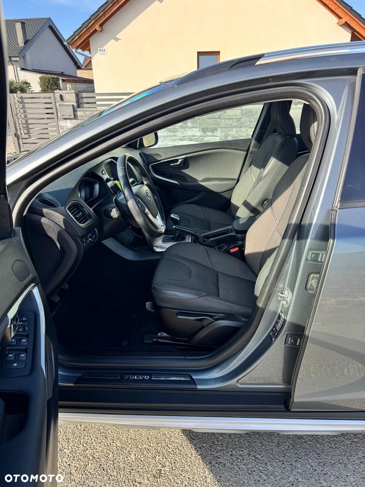 Volvo V40 Cross Country D3 Momentum - 11