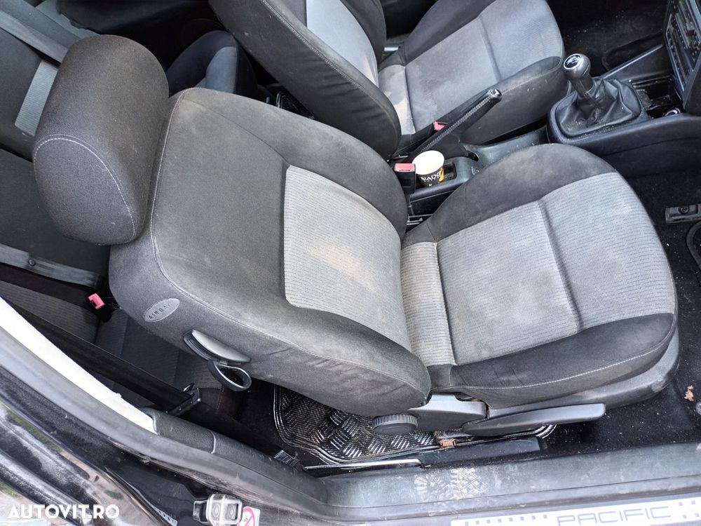 Dezmembrari  VW GOLF 4  1997  > 2006 1.4 16V Benzina - 8