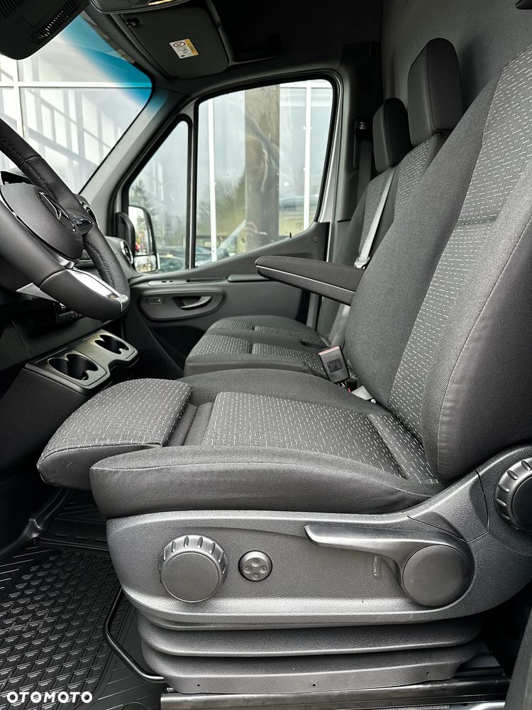 Mercedes-Benz Sprinter 319 CDI Furgon SELECT - 14