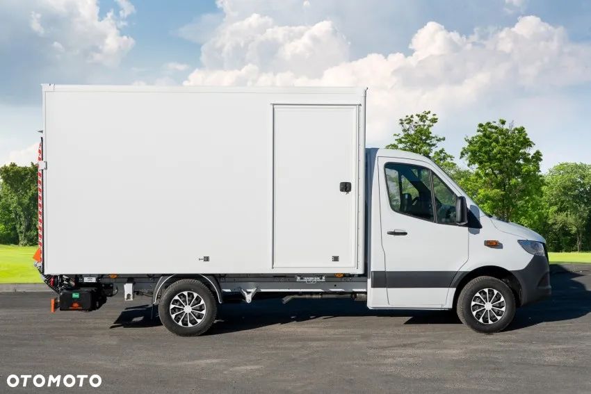 Mercedes-Benz Sprinter - 9