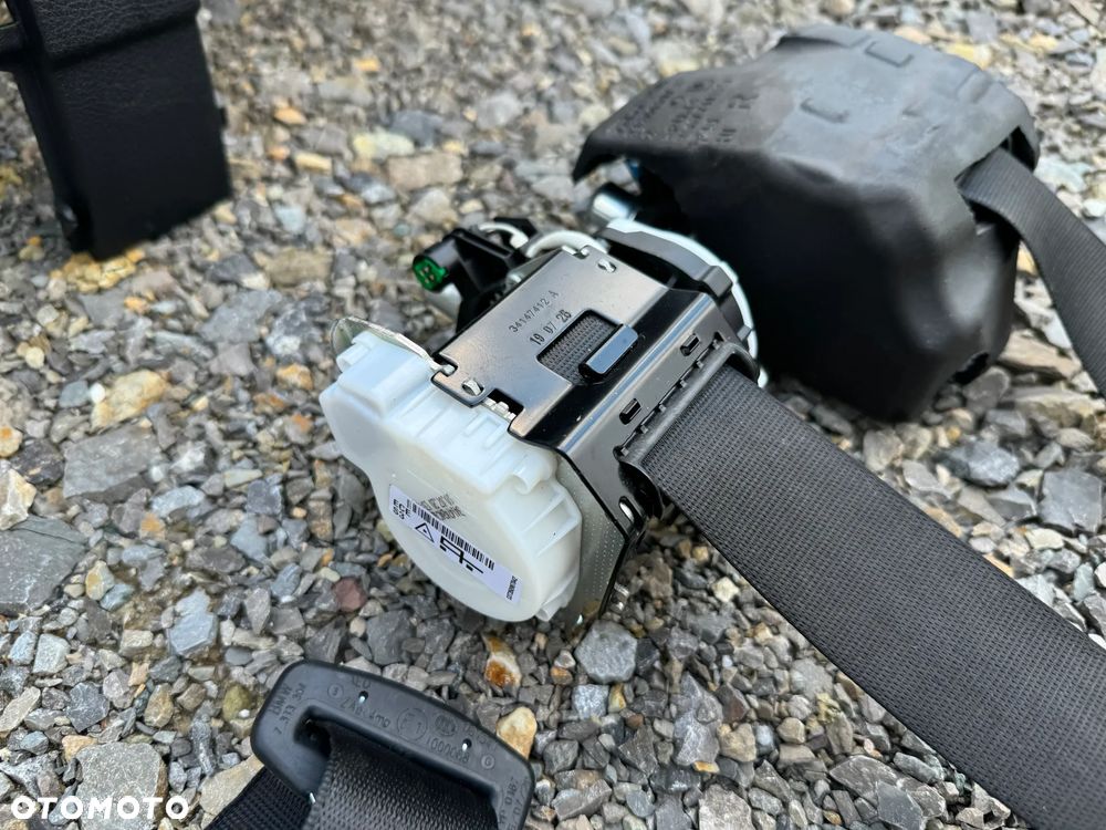 DESKA KONSOLA KOKPIT PODUSZKA PASY BMW F45 F46 ORYGINALNA - 13