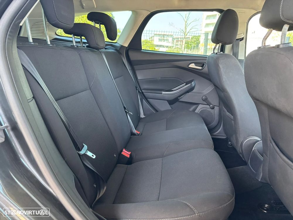 Ford Focus SW 1.0 EcoBoost S&S TREND - 8