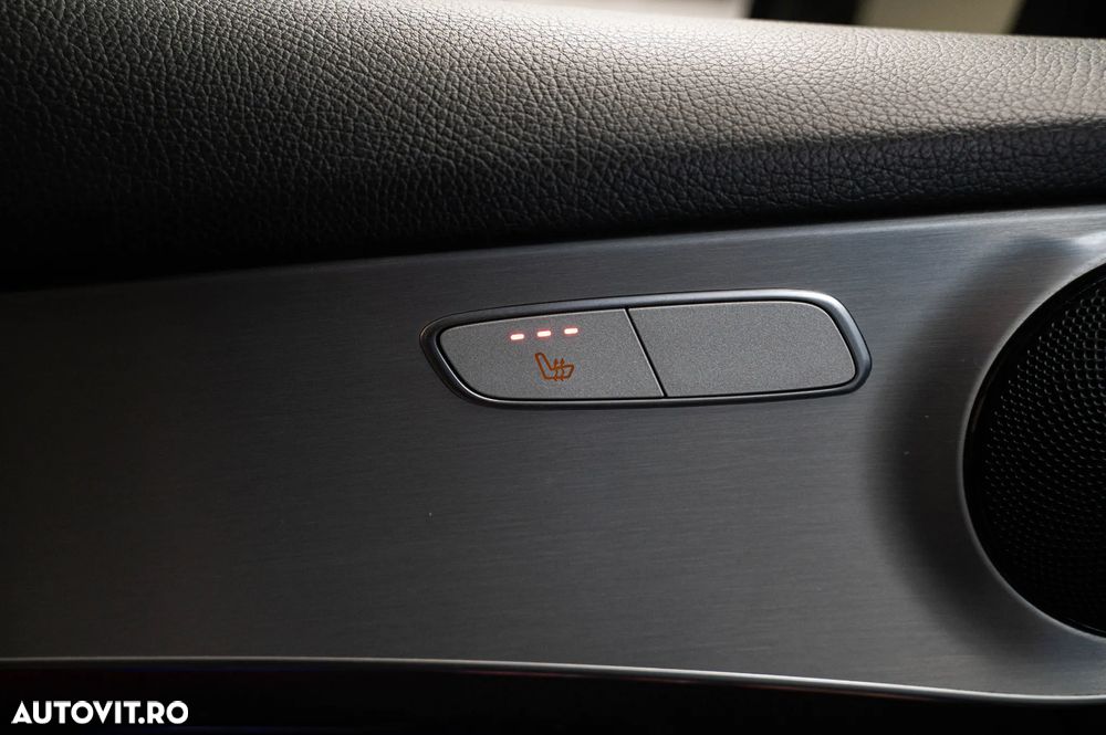 Mercedes-Benz GLC 300 4MATIC 9G-TRONIC AMG Line - 25