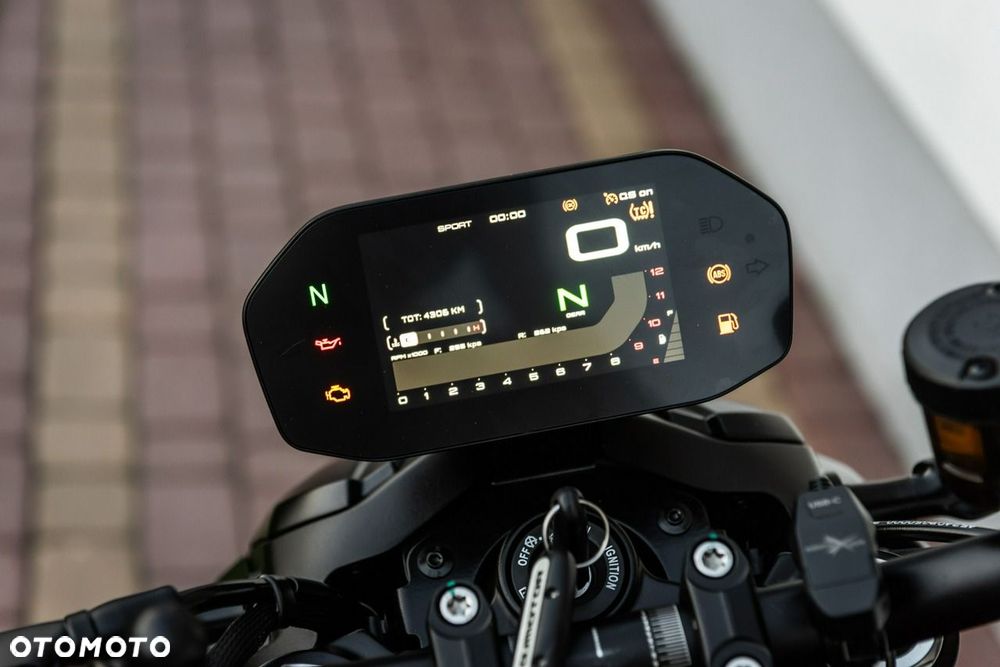 QJMOTOR SRK 800 - 7