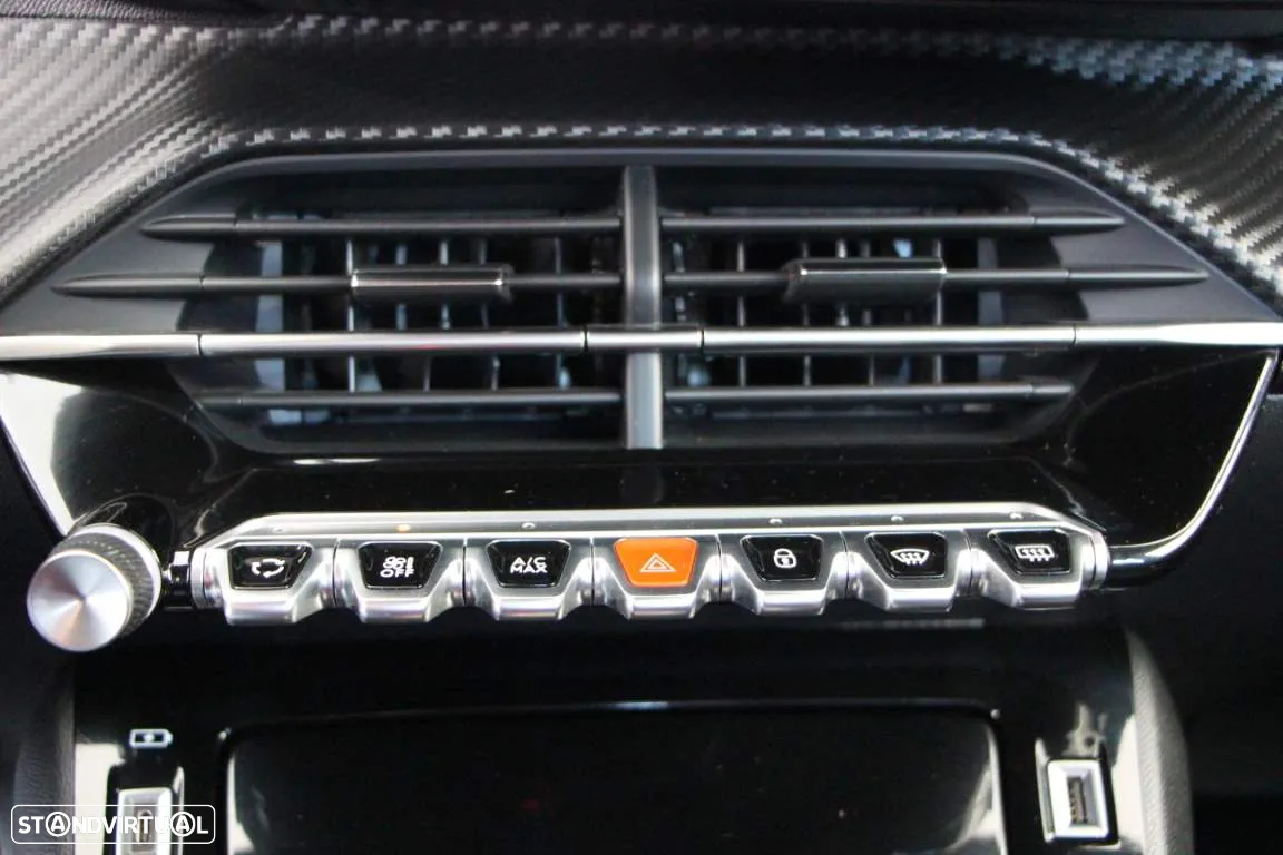 Peugeot 2008 1.2 PureTech Allure EAT8 - 20