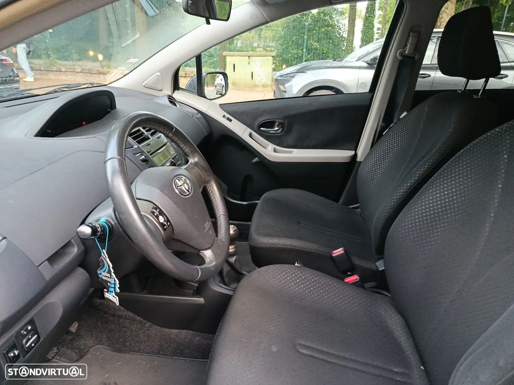 Toyota Yaris 1.0 VVT-i ACtive+AC - 21