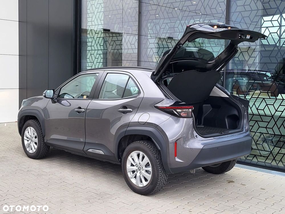 Toyota Yaris Cross Hybrid 1.5 Comfort 4x4 - 35