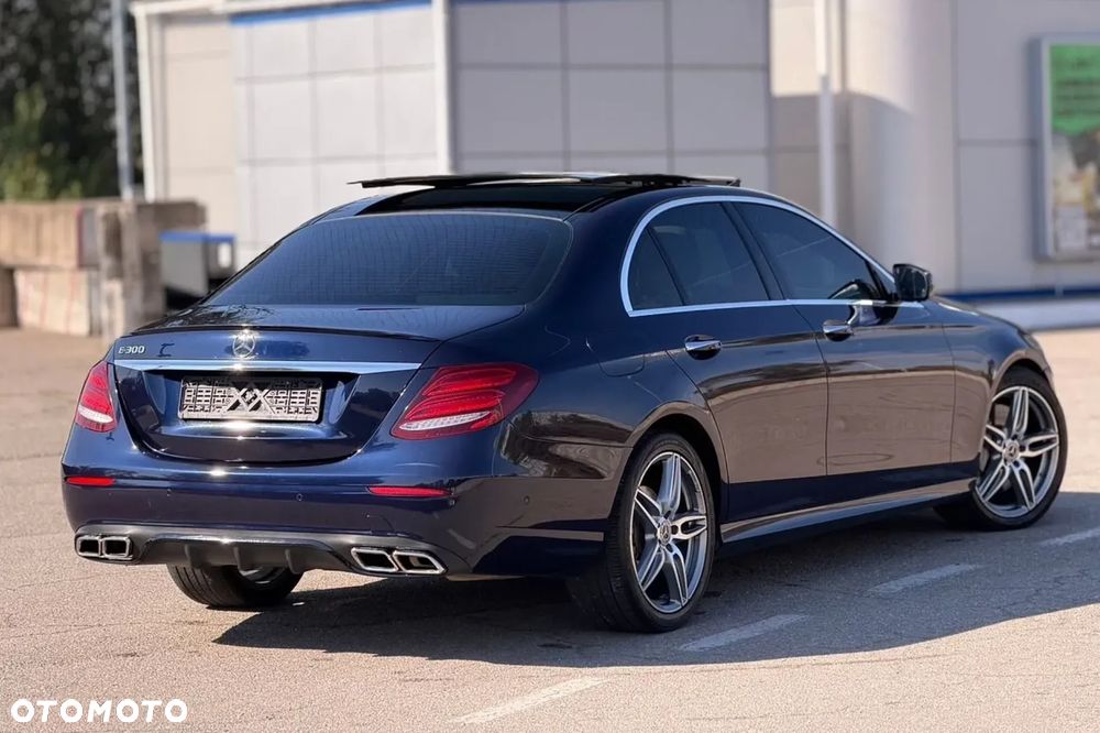 Mercedes-Benz Klasa E 300 9G-TRONIC AMG Line - 6