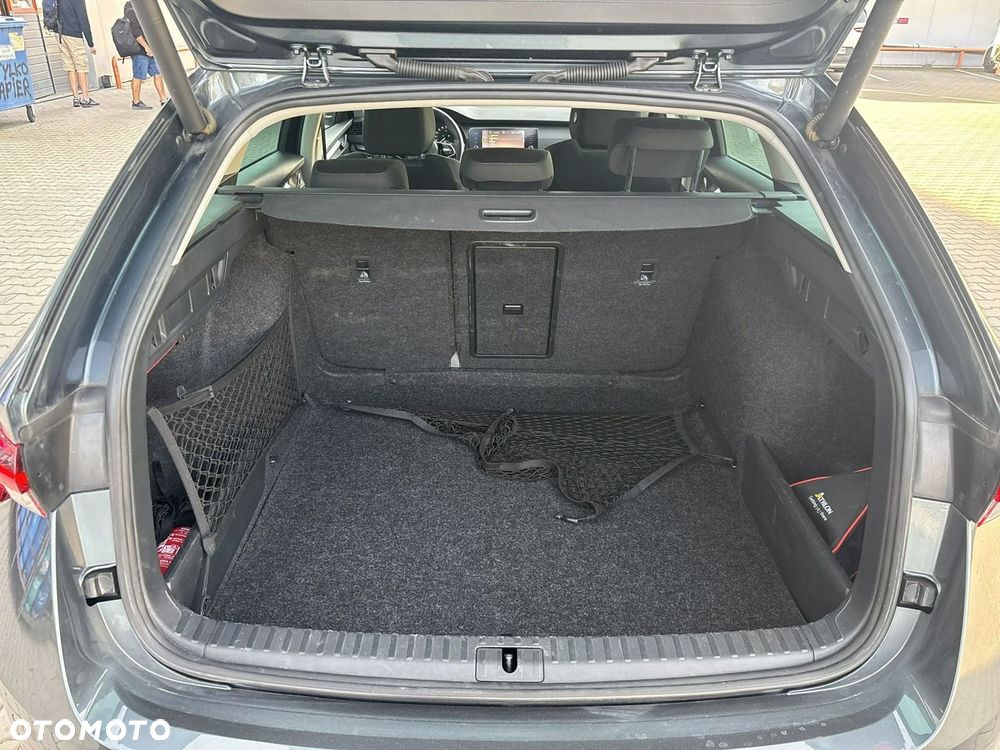 Skoda Octavia 2.0 TDI Ambition DSG - 21