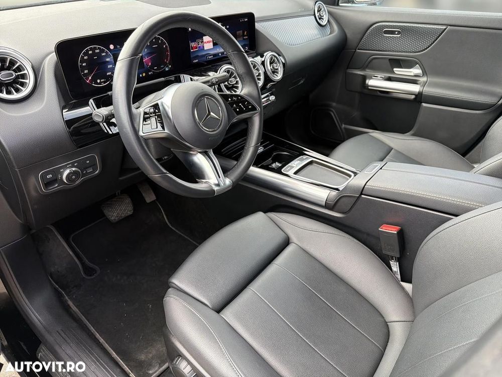 Mercedes-Benz GLA - 10