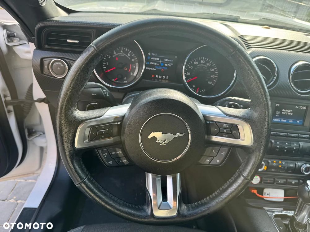 Ford Mustang - 11