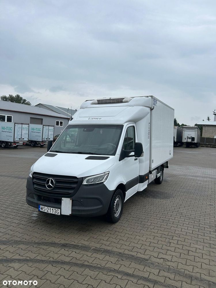 Mercedes-Benz Sprinter - 1