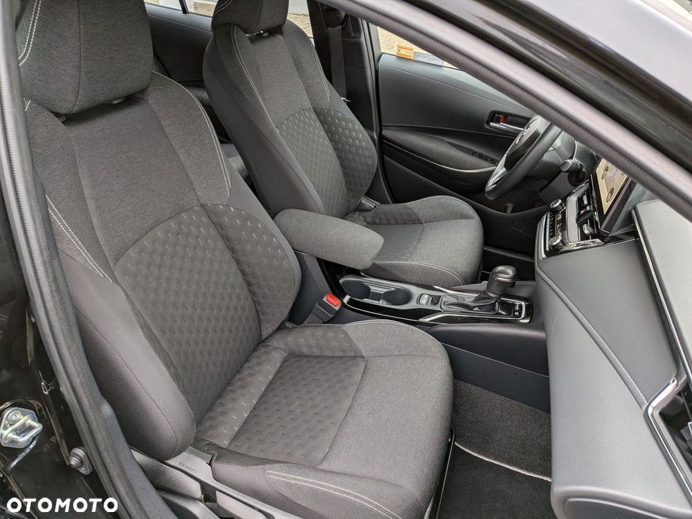 Toyota Corolla 1.8 Hybrid Comfort - 29