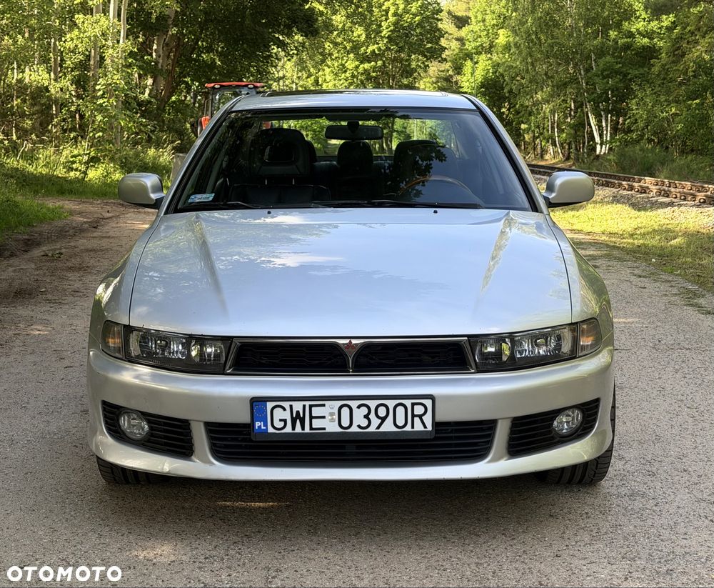 Mitsubishi Galant - 1