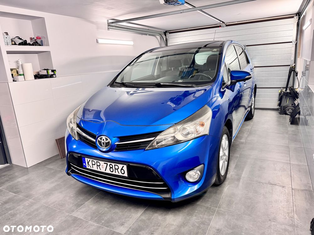 Toyota Verso 1.6 D-4D Prestige - 2