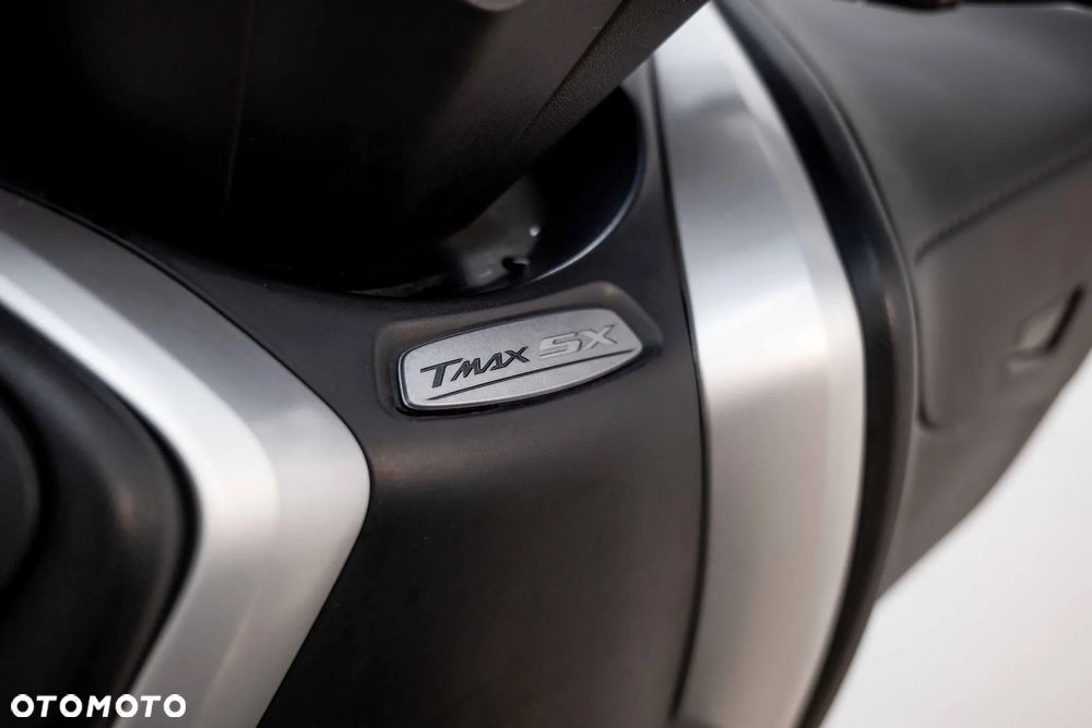 Yamaha Tmax - 26