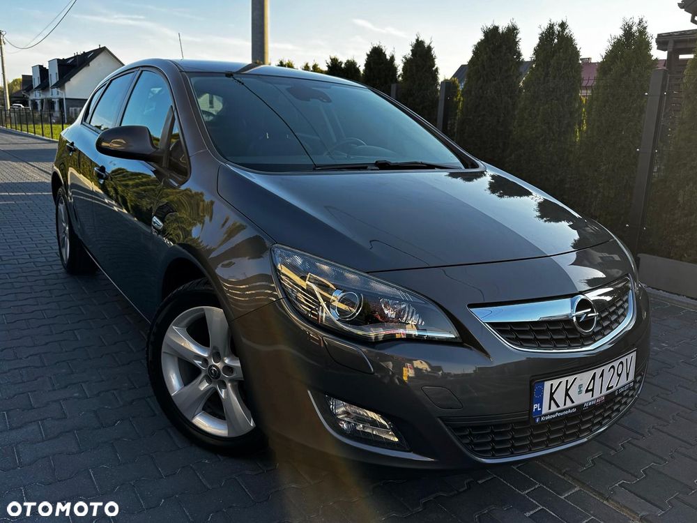 Opel Astra 1.6 Automatik 150 Jahre - 8
