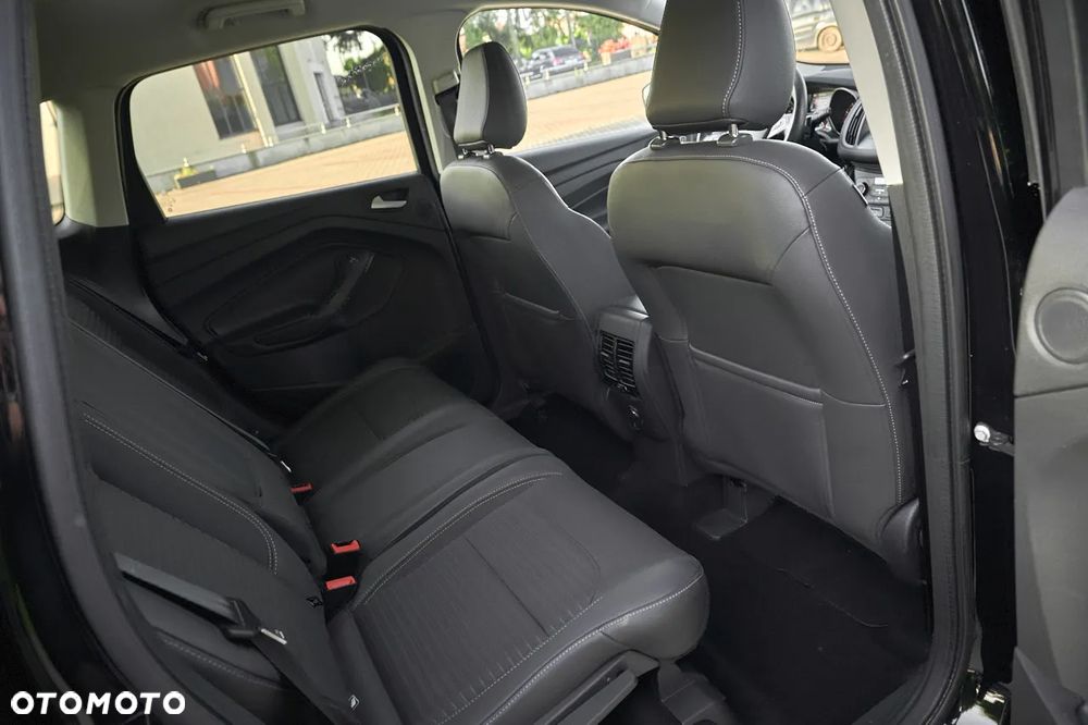 Ford Kuga 1.5 EcoBoost 2x4 Titanium - 27