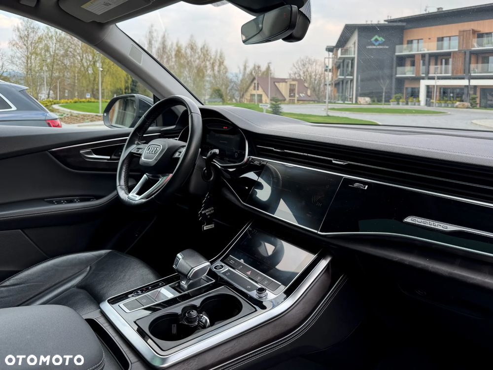 Audi Q8 55 TFSI quattro tiptronic - 19