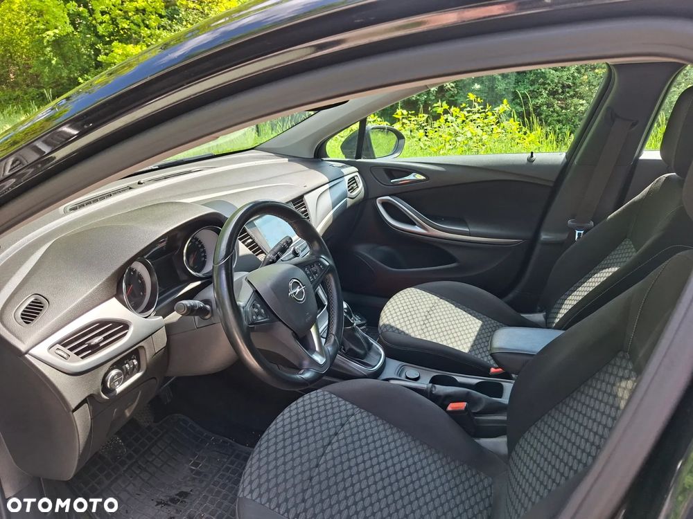 Opel Astra 1.6 CDTI Enjoy S&S - 9