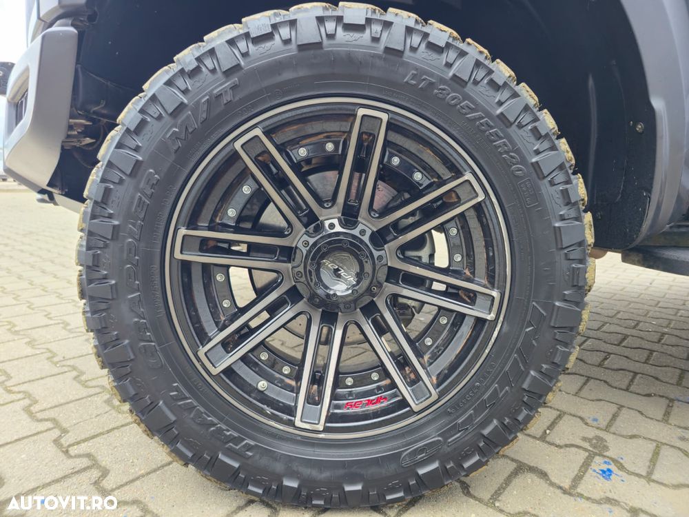 Ford Raptor - 15