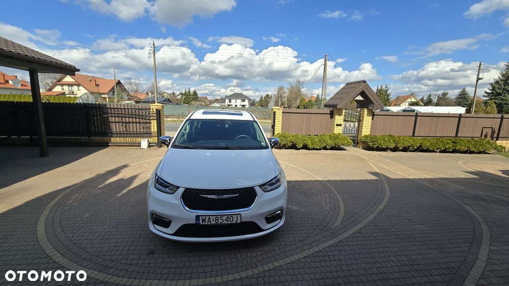 Chrysler Pacifica - 12