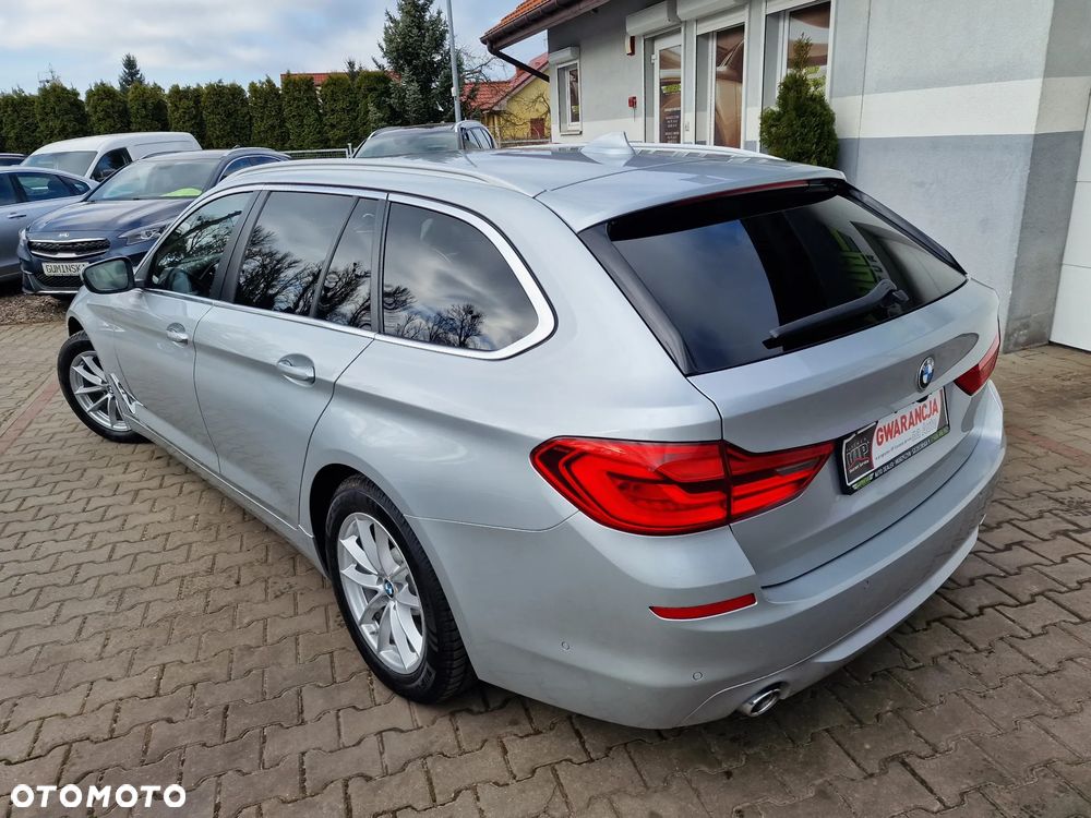 BMW Seria 5 518d - 8