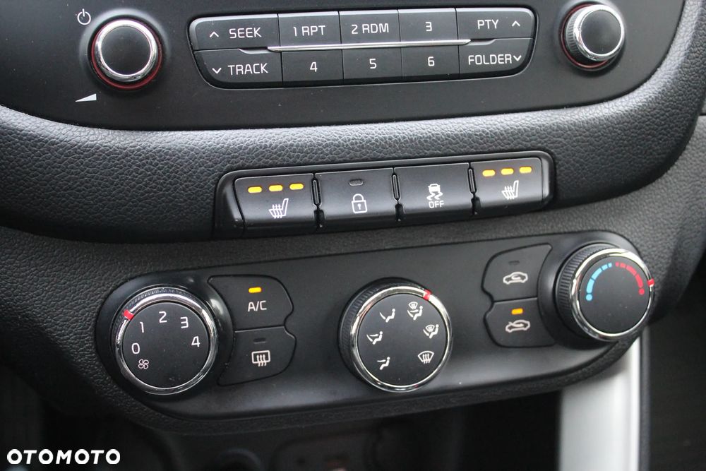 Kia Ceed 1.6 GDI Dream-Team Edition - 23