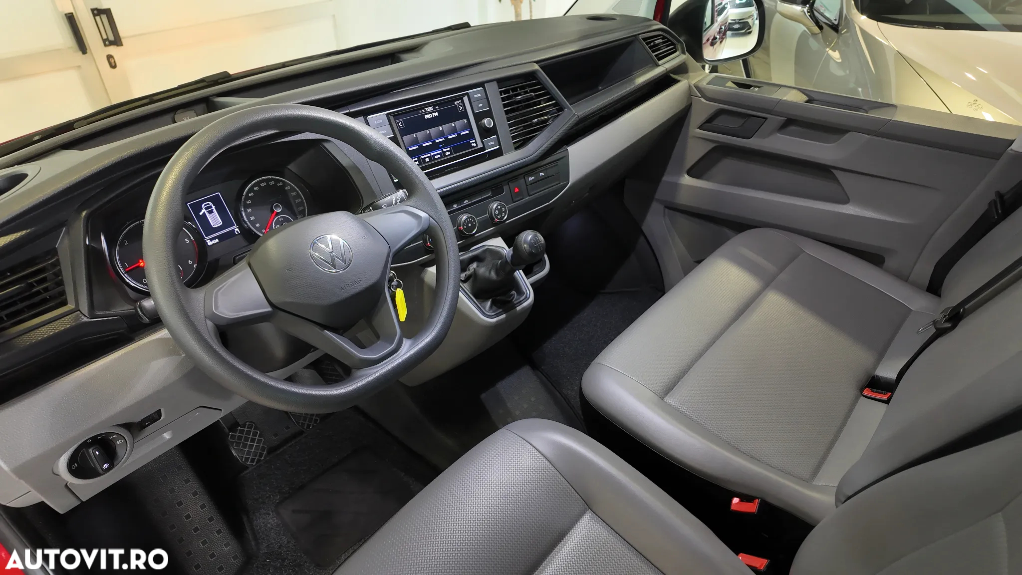 Volkswagen Transporter T6.1 Lang - 16