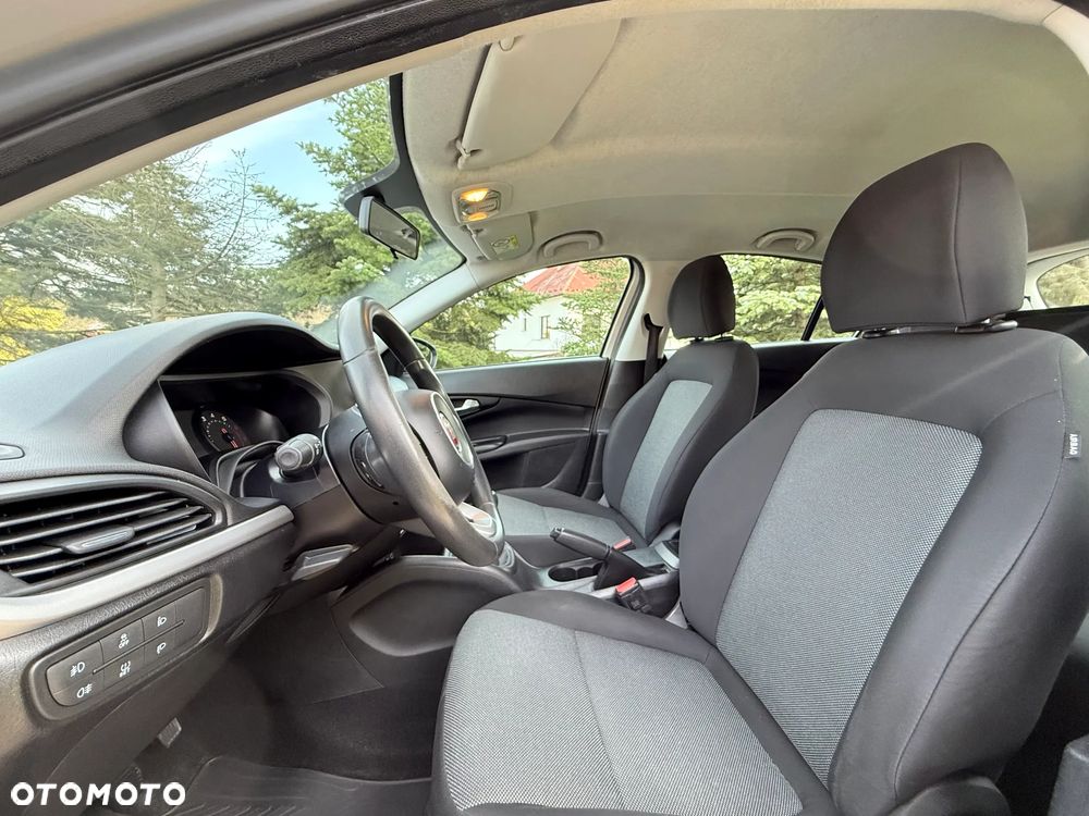 Fiat Tipo 1.4 T-Jet 16v Easy - 17