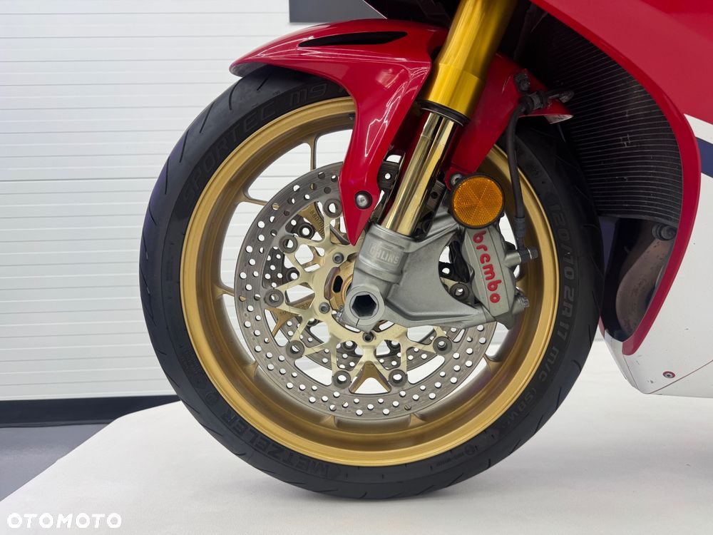 Honda CBR - 35