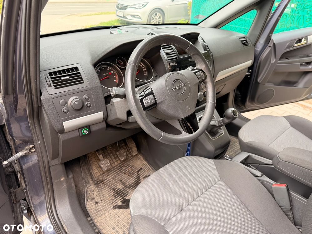 Opel Zafira 1.8 Family - 36