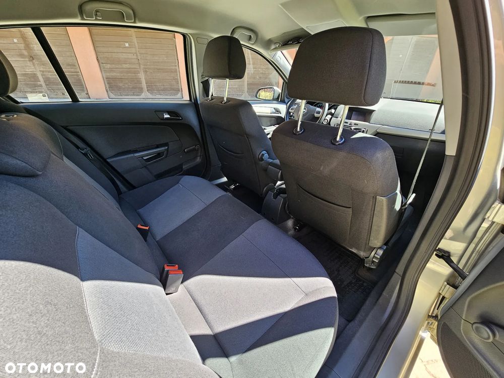 Opel Astra 1.6 Enjoy - 23