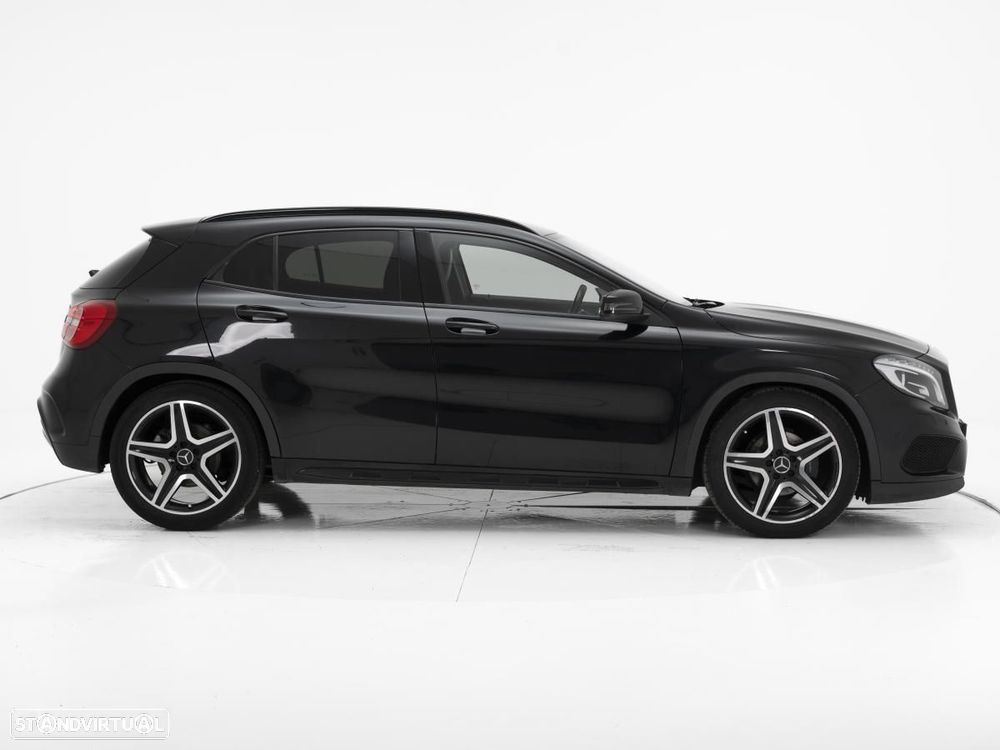 Mercedes-Benz GLA 200 — fotografia 2