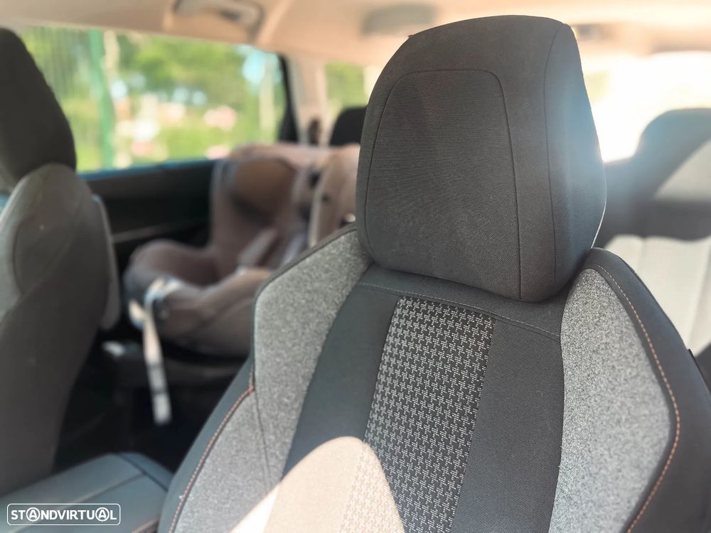 Peugeot 5008 1.5 BlueHDi Allure Pack EAT8 - 12