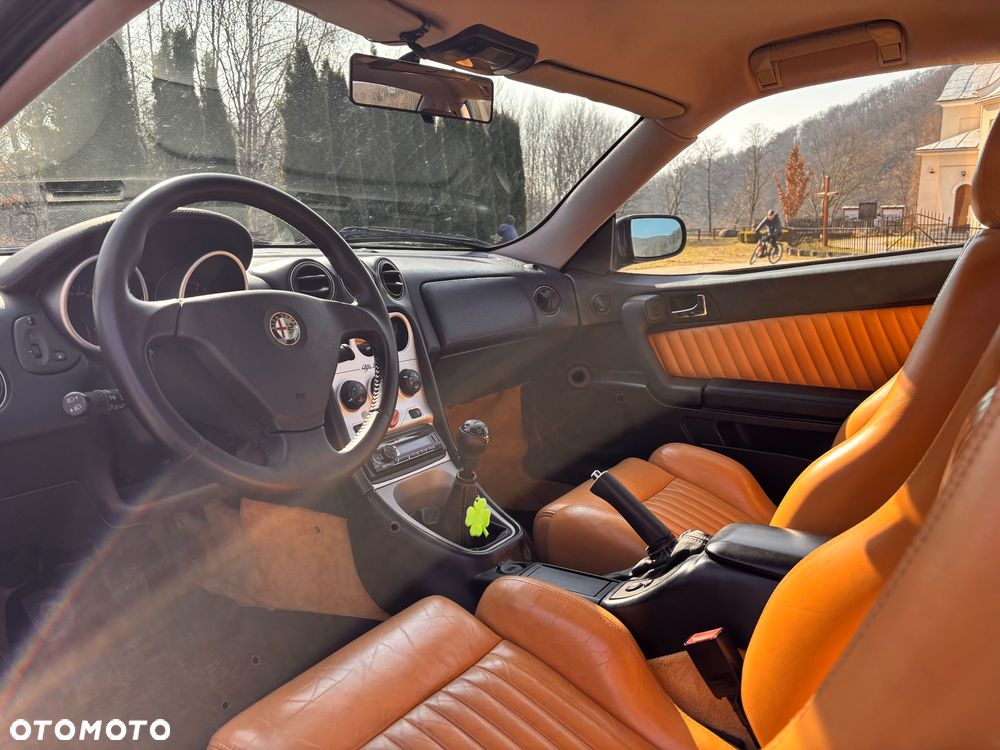 Alfa Romeo GTV 2.0 V6 Turbo Lusso - 11