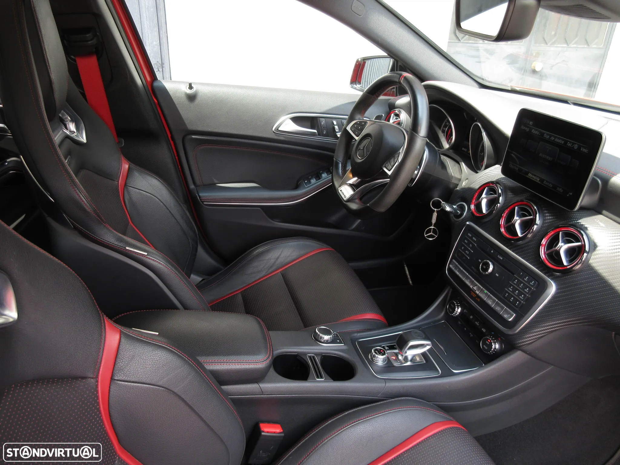 Mercedes-Benz A 45 AMG 4-Matic - 32