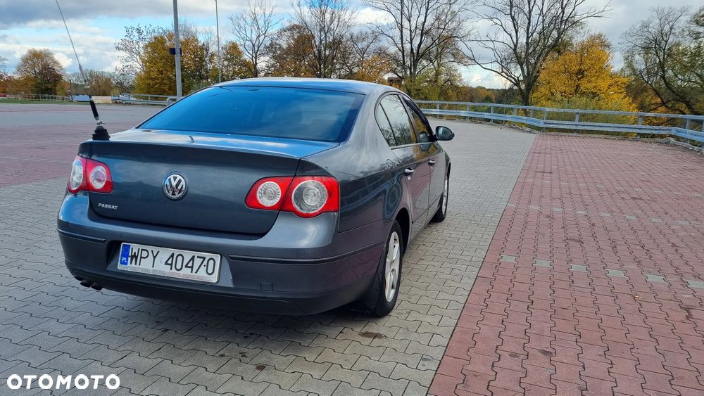 Volkswagen Passat 1.9 TDI Trendline - 6