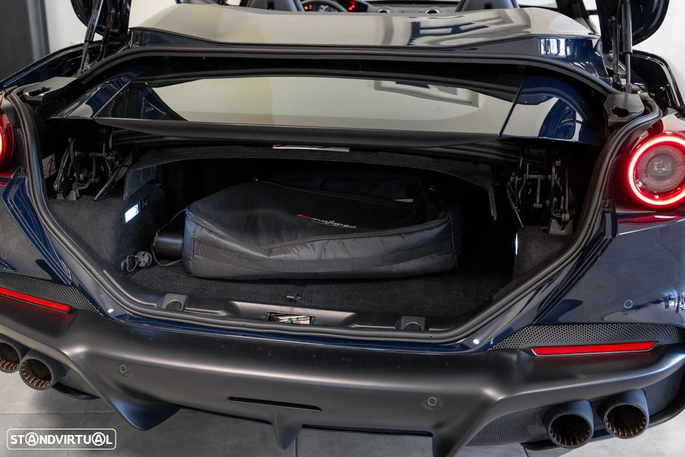 Ferrari Portofino M - 38