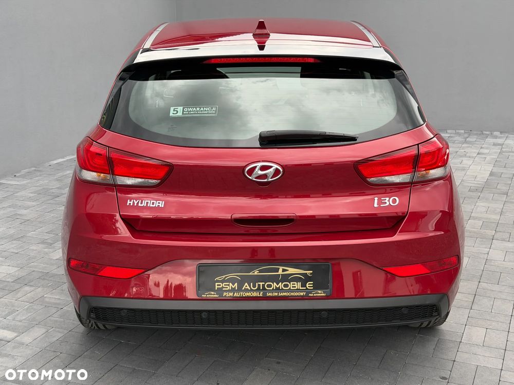 Hyundai i30 1.5 DPI Classic + - 11
