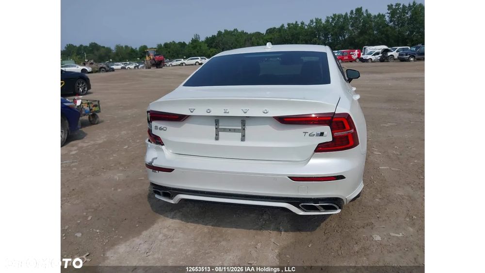 Volvo S60 T6 AWD R-Design - 8