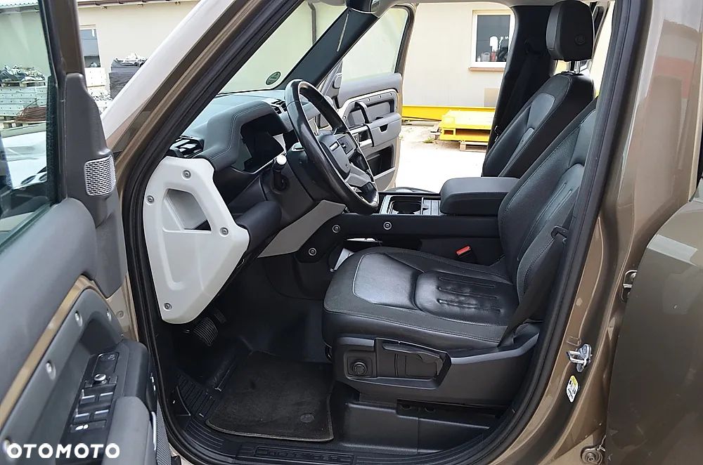 Land Rover Defender 2.0 D240 S - 19