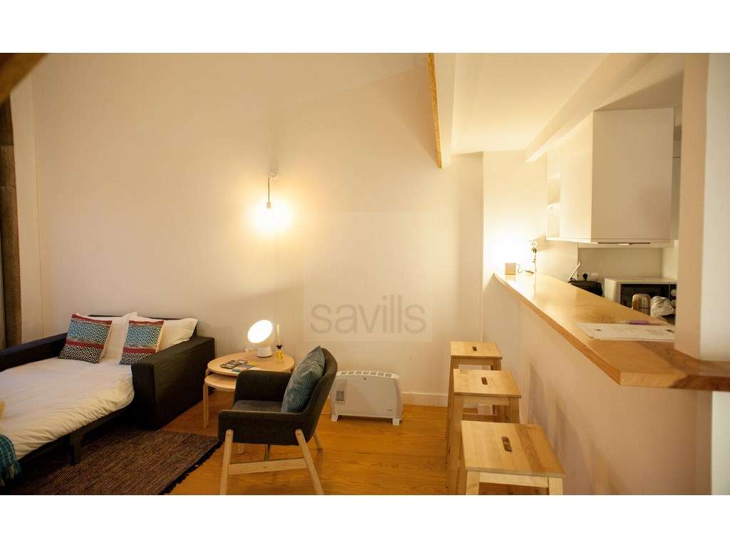 T0 mezanino na Rua Duque de Loulé no Porto - Grande imagem: 3/16