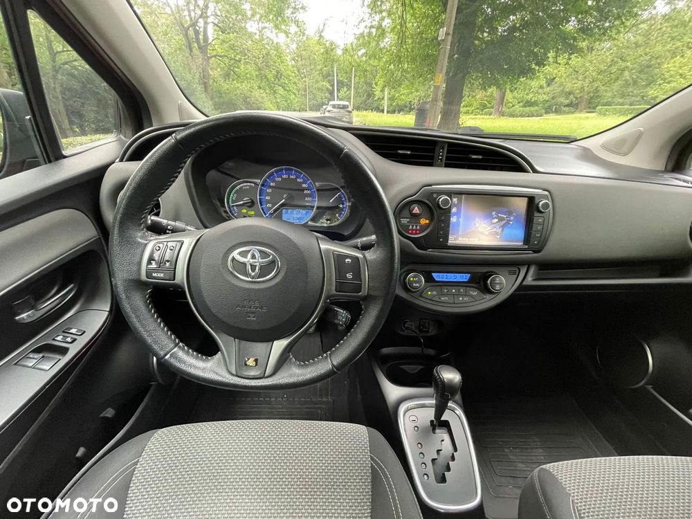Toyota Yaris Hybrid 100 Premium EU6 - 10