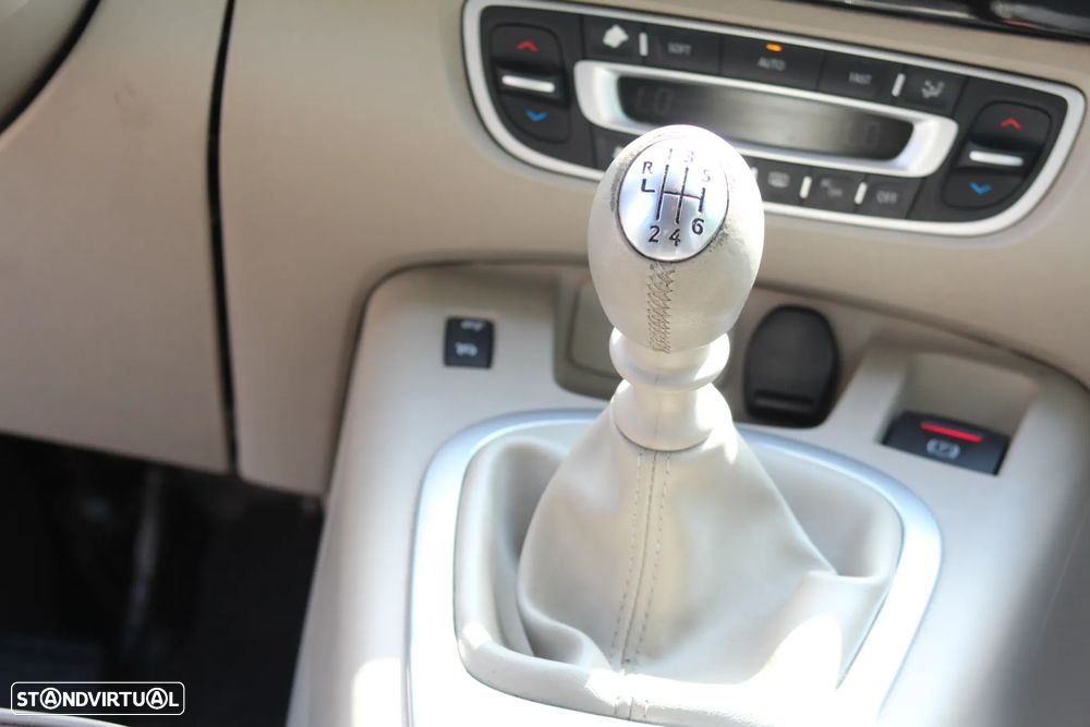 Renault Grand Scénic 1.5 dCi Dynamique S SS - 31