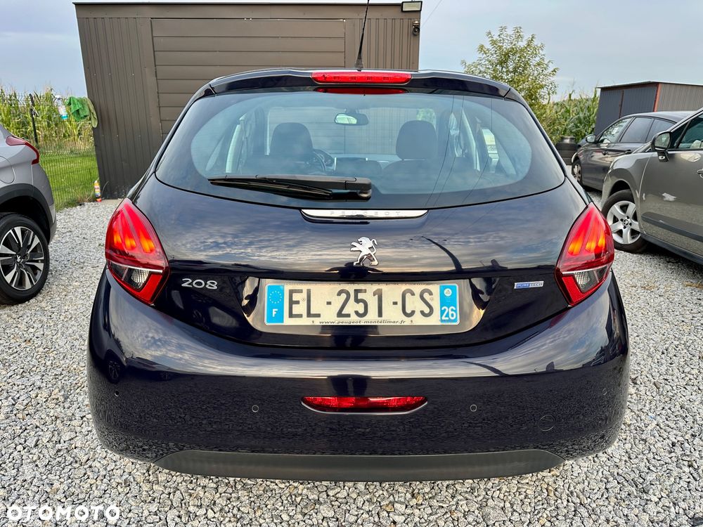 Peugeot 208 2017 photo 5